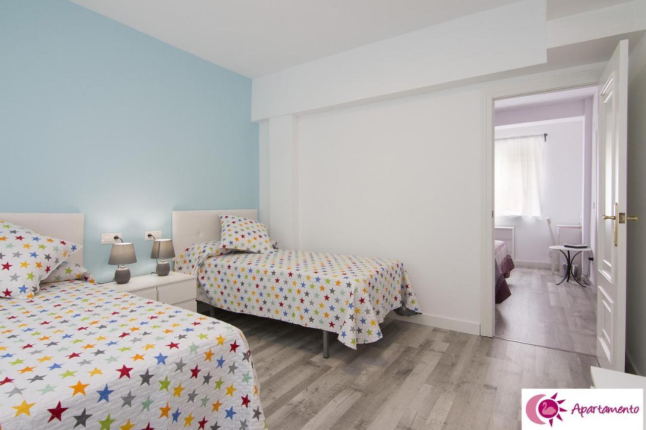 Apartamentos Cisne Granada Bagian luar foto